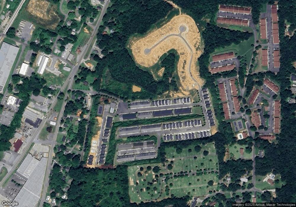 132 Old Mill Dr, Calhoun, GA 30701 - photo 1