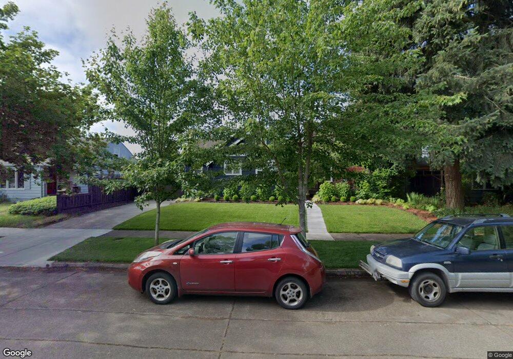 1054 W 12th Ave, Eugene, OR 97402 - photo 1