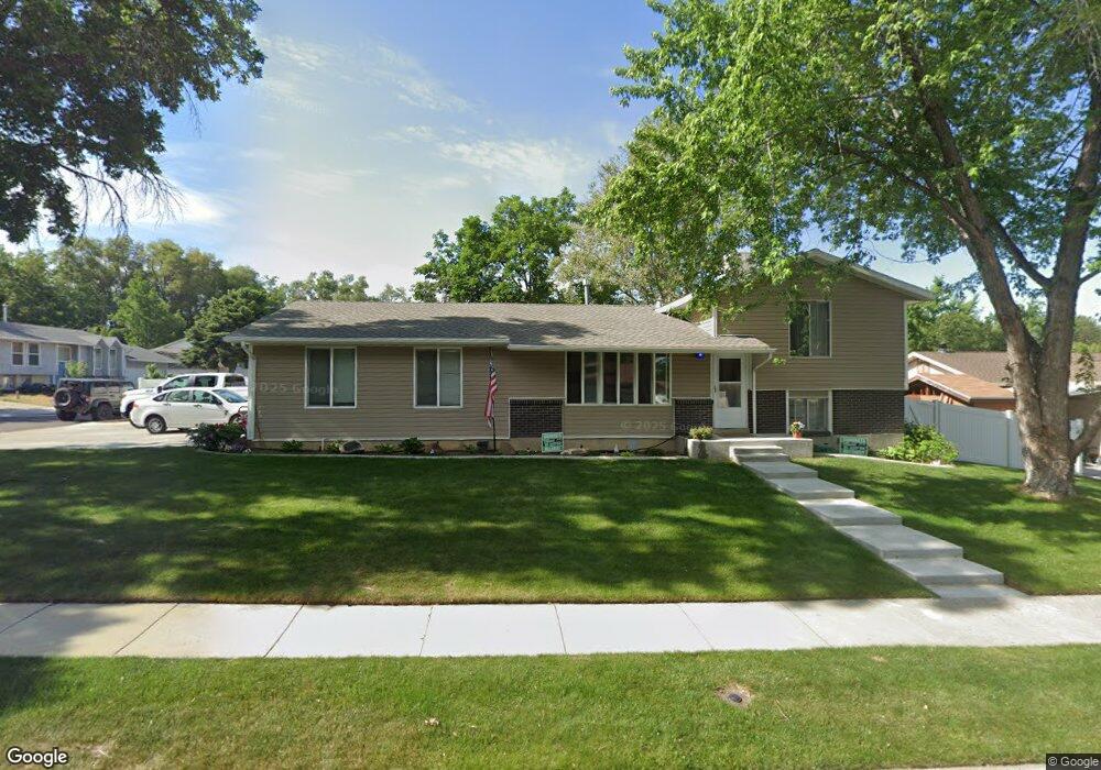 902 Chariot Dr, Sandy, UT 84094 - photo 1