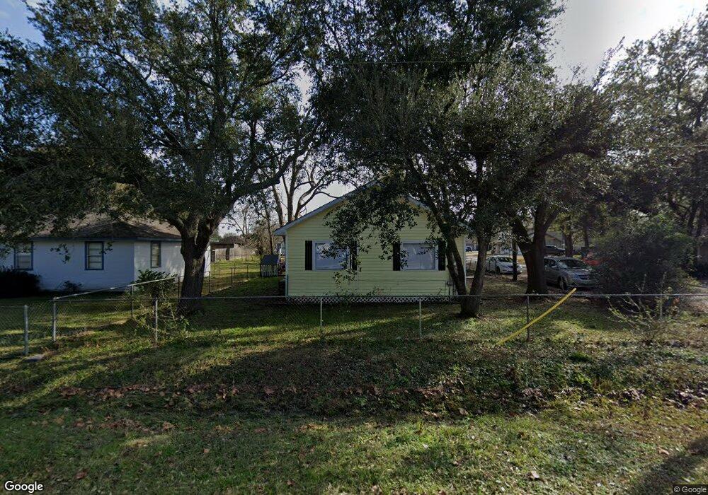 501 Carrell St, Tomball, TX 77375 - photo 1