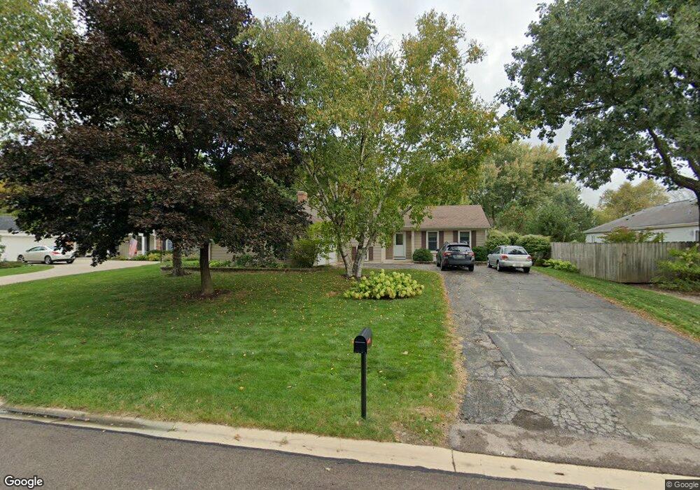 927 Bluestem Ln unit 2, Batavia, IL 60510 - photo 1