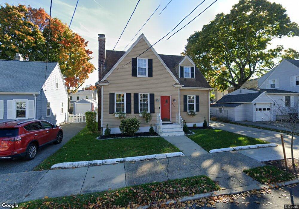 204 W Forest Ave, Pawtucket, RI 02860 - photo 1