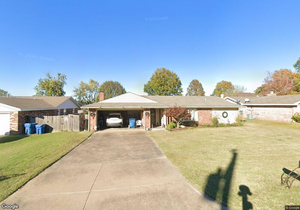 1203 E Reynolds Rd, McAlester, OK 74501 - photo 1