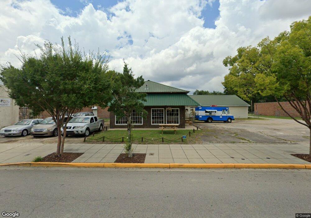 817 Broad St, Camden, SC 29020 - photo 1