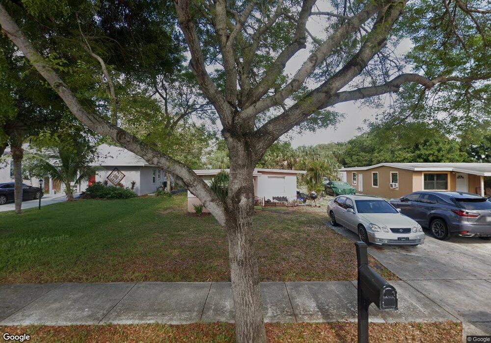 1469 NE 2nd Ct, Boca Raton, FL 33432 - photo 1