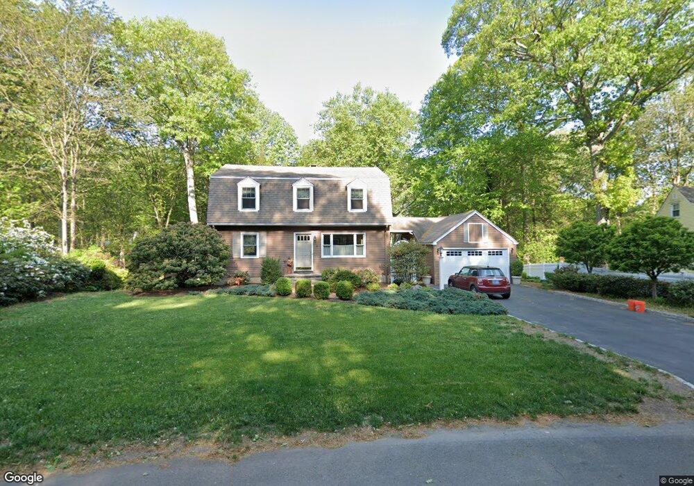 193 Winnepoge Dr, Fairfield, CT 06825 - photo 1