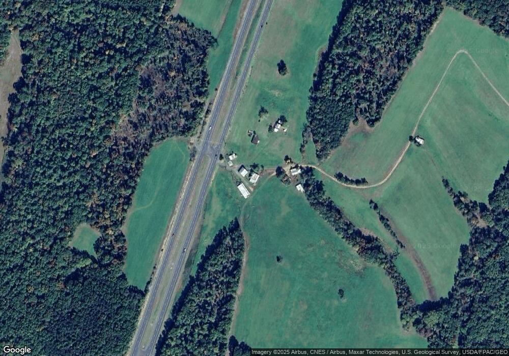 8140 N Frederick Pike, Cross Junction, VA 22625 - photo 1