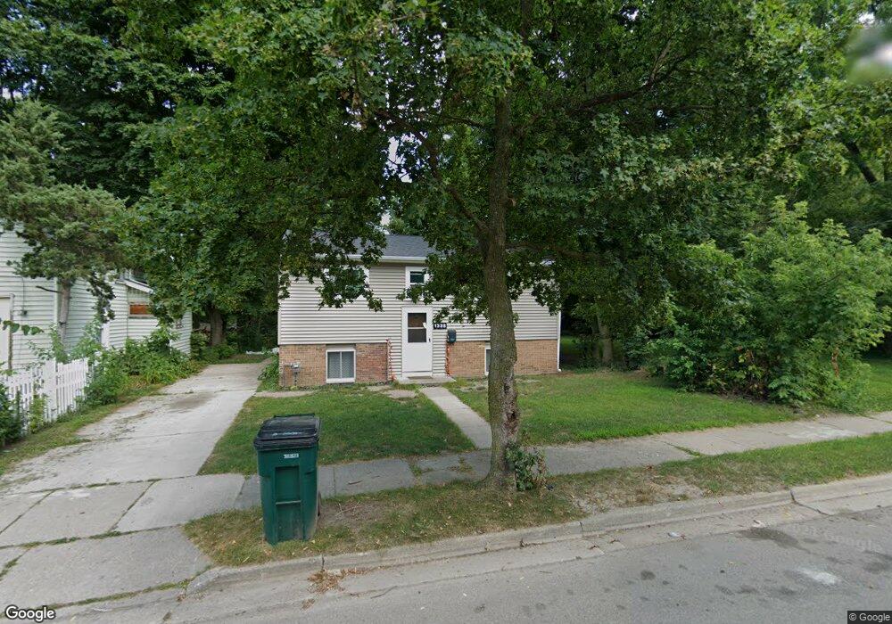 1338 Christopher St, Lansing, MI 48906 - photo 1