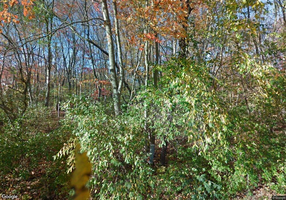 677 Eleven O Clock Rd, Fairfield, CT 06824 - photo 1