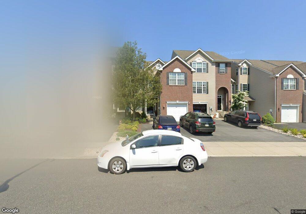 5263 Spring Ridge Dr E, Macungie, PA 18062 - photo 1