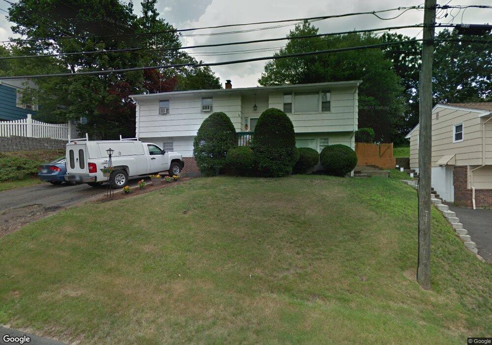 33 Crest Ave, East Haven, CT 06513 - photo 1