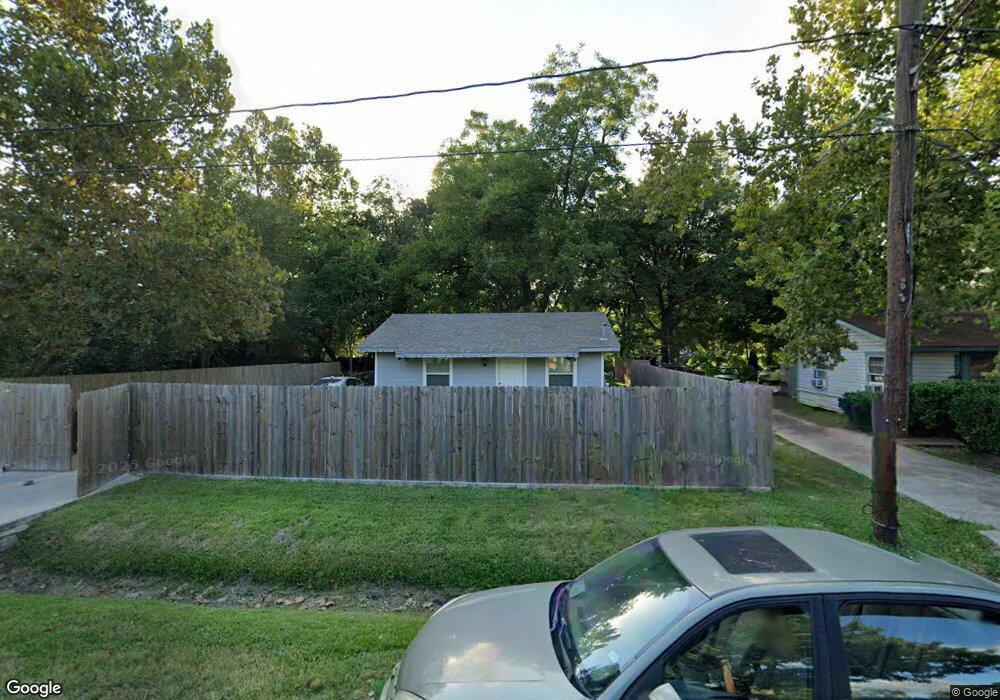 6715 Hoffman St, Houston, TX 77028 - photo 1