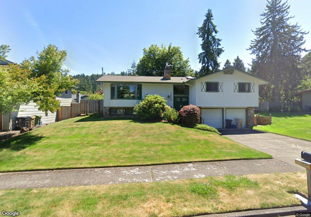 1232 Hallinan Cir, Lake Oswego, OR 97034 - photo 1