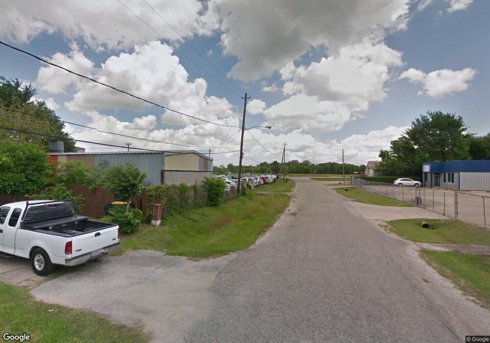 000 Third St, Pearland, TX 77581 - photo 1