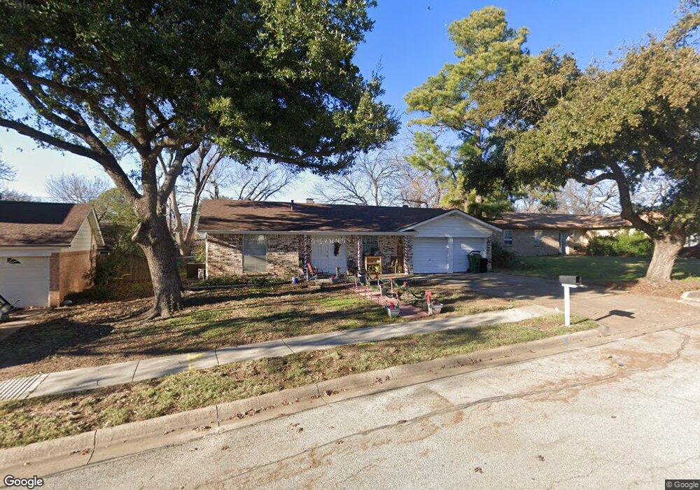 921 Gettysburg Place, Bedford, TX 76022 - photo 1