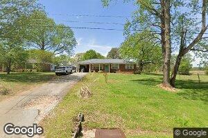 819 10th St NE, Red Bay, AL 35582