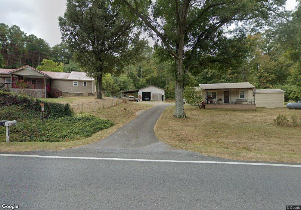 2733 Dews Pond Rd SE, Calhoun, GA 30701 - photo 1