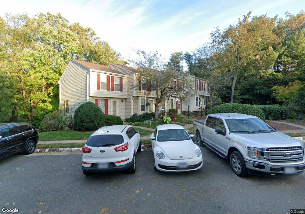 1669 Fieldthorn Dr, Reston, VA 20194 - photo 1