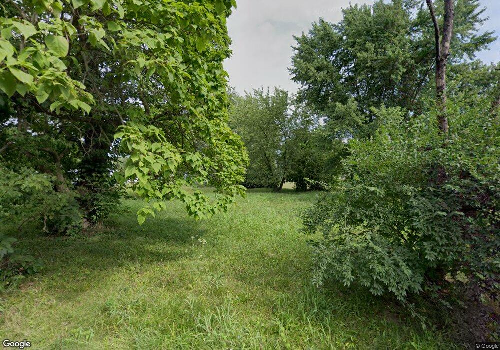 215 N Buchanan St, Moberly, MO 65270 - photo 1