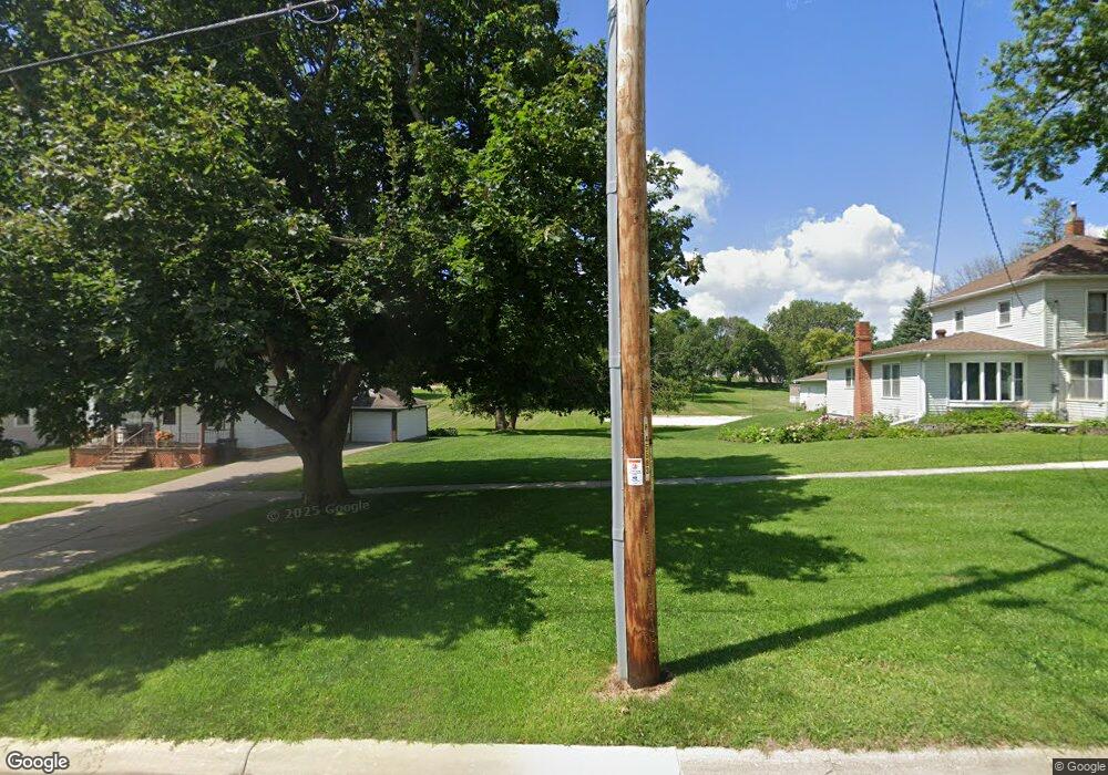 317 N Vine St, West Union, IA 52175 - photo 1