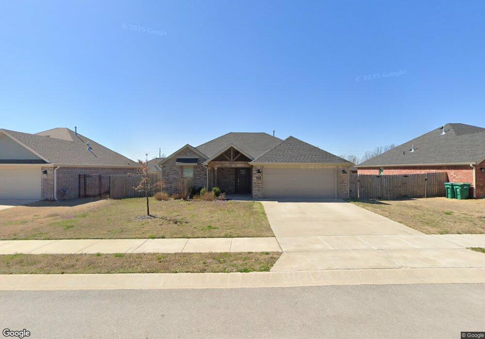 905 Jameson St, Tontitown, AR 72762 - photo 1