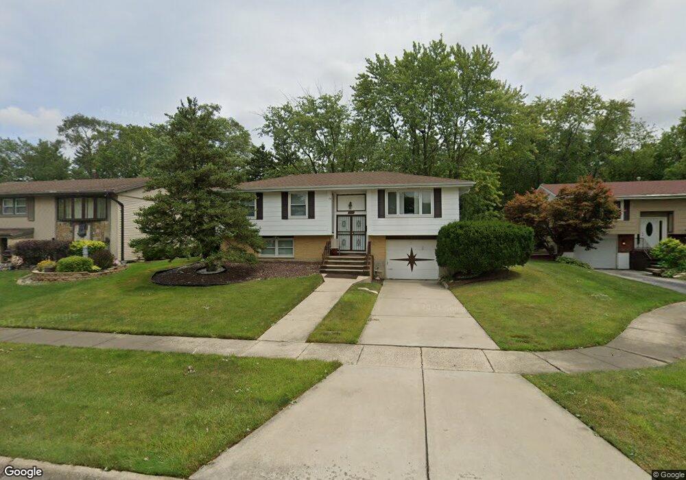 17015 Pine Ct, Hazel Crest, IL 60429 - photo 1
