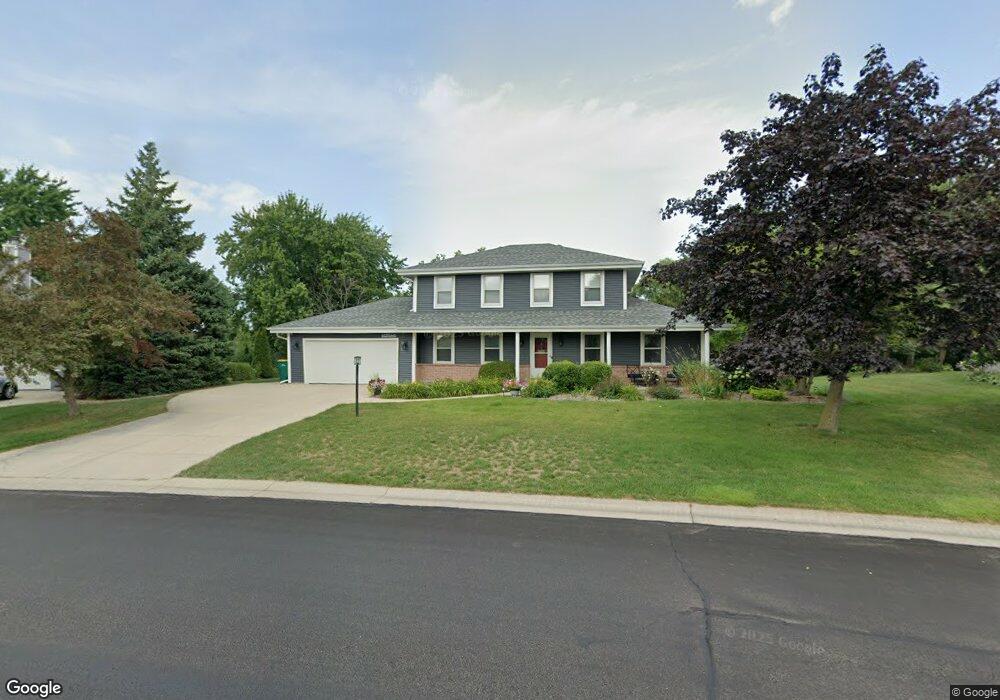 W157N10446 Fieldstone Pass, Germantown, WI 53022 - photo 1