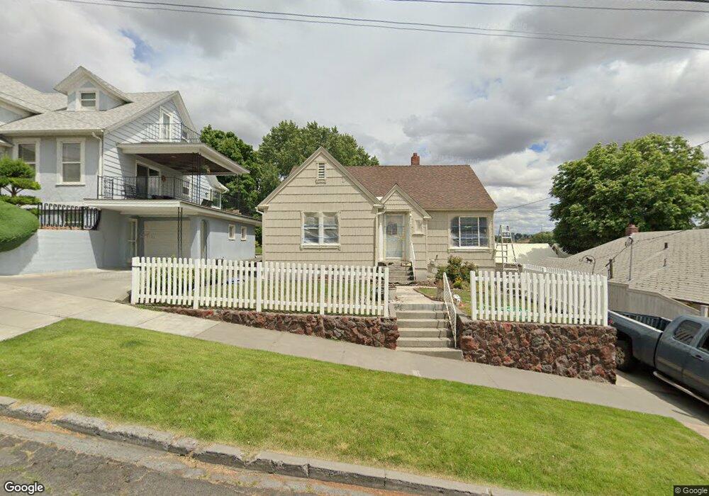216 NW 11th St, Pendleton, OR 97801 - photo 1