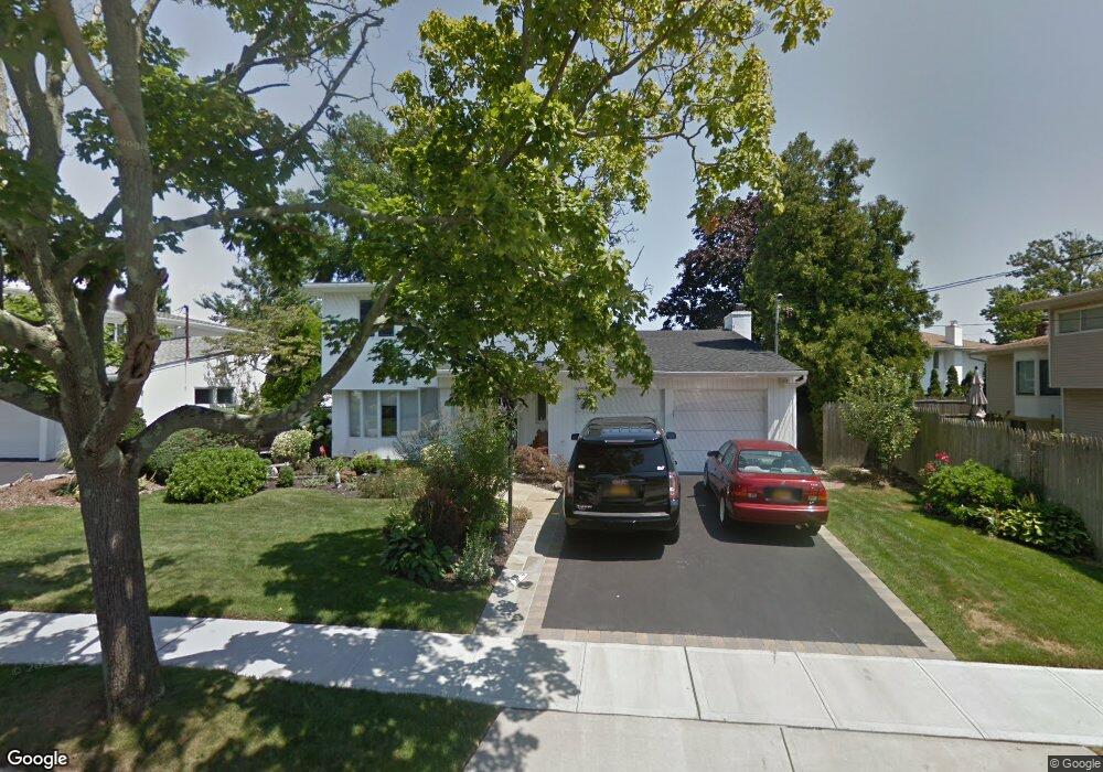 2955 Joyce Ln, Merrick, NY 11566 - photo 1