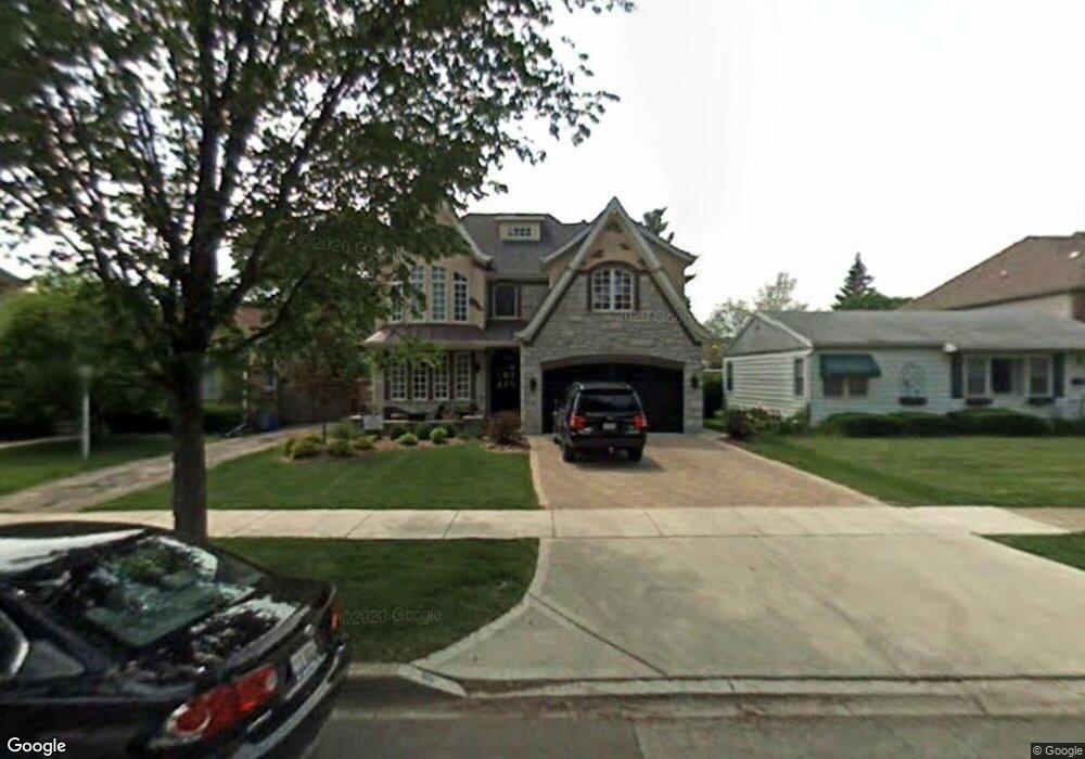 692 S Mitchell Ave, Elmhurst, IL 60126 - photo 1