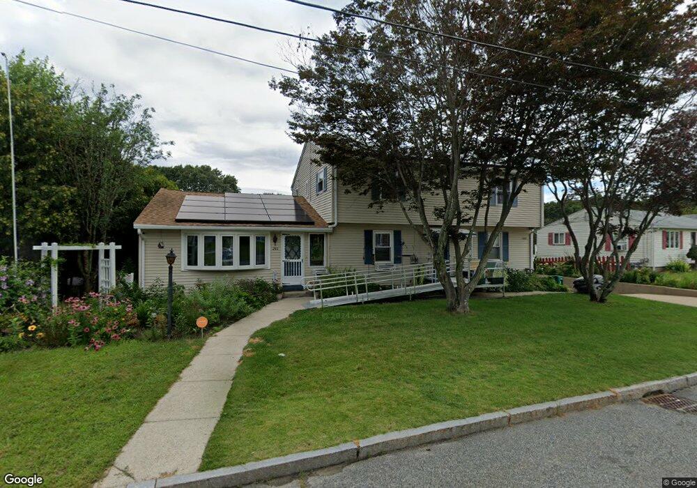 286 Grandview Ave, Woonsocket, RI 02895 - photo 1