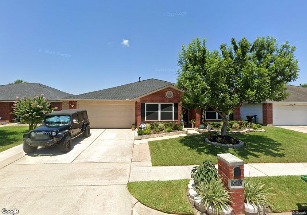 10810 Linden Gate Dr, Houston, TX 77075 - photo 1