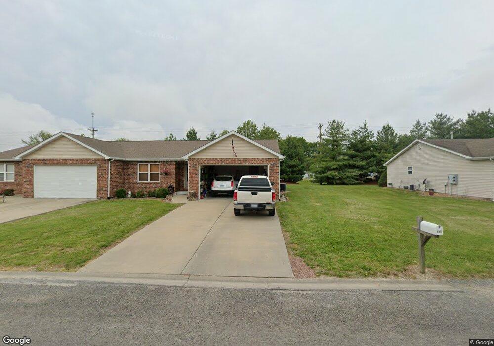 516 Draco Dr, Freeburg, IL 62243 - photo 1