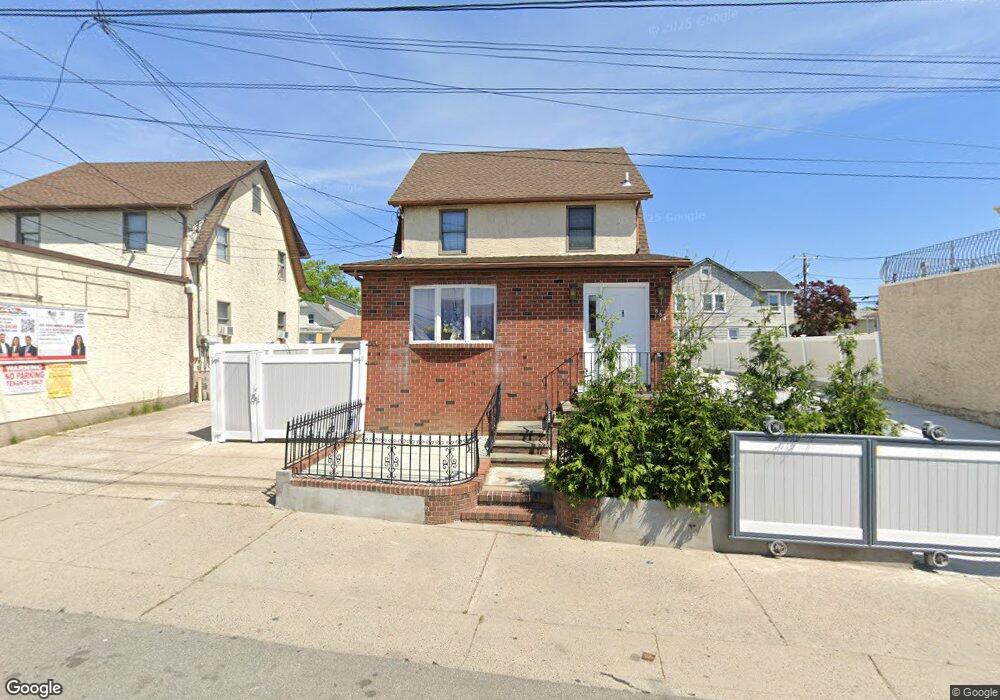 888 Hempstead Turnpike unit 1st Fl, Franklin Square, NY 11010 - photo 1