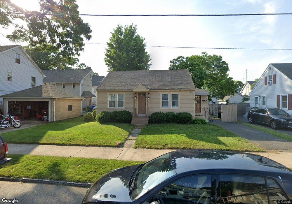 14 Lorraine St, Springfield, MA 01108 - photo 1