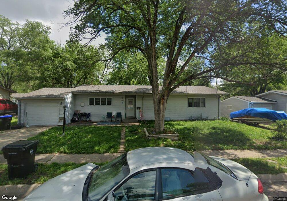 6722 SW Windsong Dr, Topeka, KS 66619 - photo 1