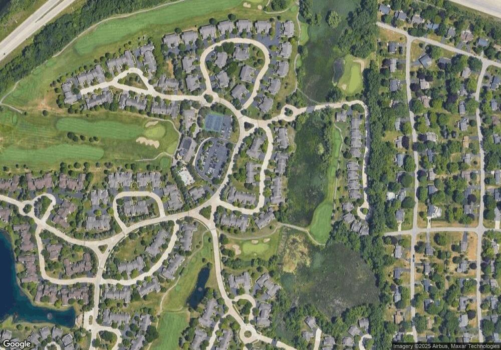 901 Tartan Trail unit 206, Bloomfield Hills, MI 48304 - photo 1