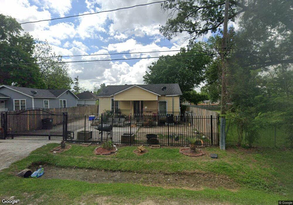 1234 Norham St, Houston, TX 77022 - photo 1