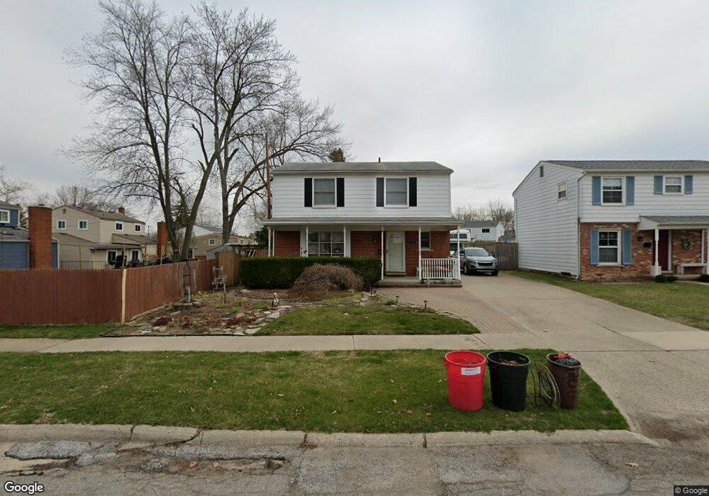 1028 Langley Blvd, Clawson, MI 48017 - photo 1