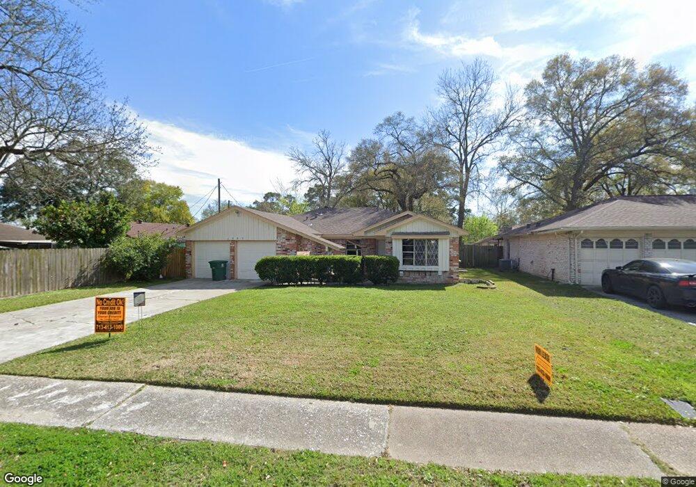 5907 Victory Dr, Houston, TX 77088 - photo 1