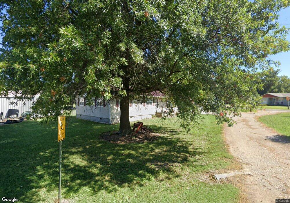 511 E 8th St, Altamont, KS 67330 - photo 1