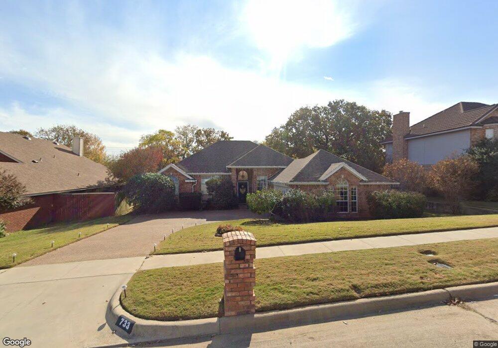 733 Evergreen Dr, Hurst, TX 76054 - photo 1