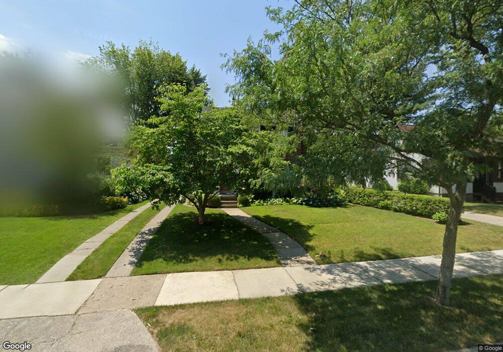 321 Hillcrest Ave, Grosse Pointe Farms, MI 48236 - photo 1