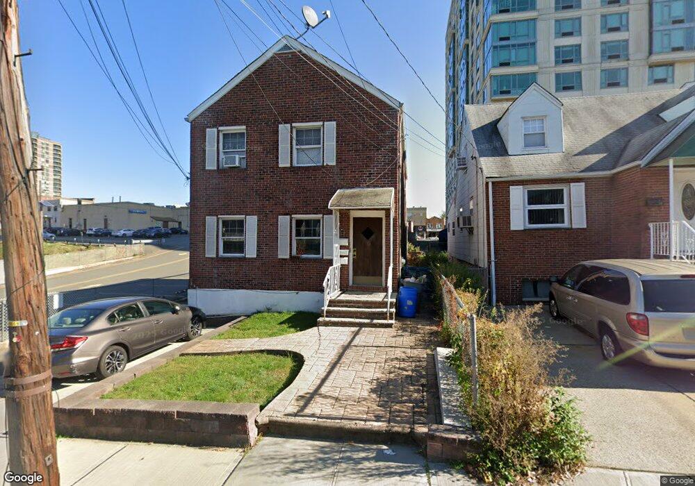 16 Glen St, Cliffside Park, NJ 07010 - photo 1