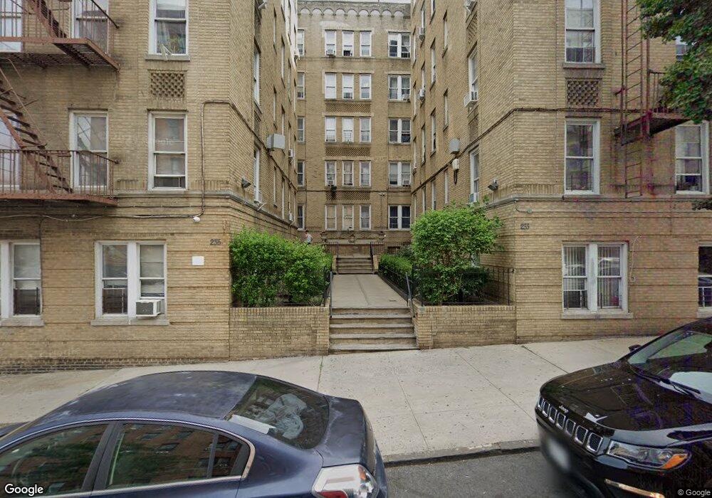 233-235 W 233rd St, Bronx, NY 10463 - photo 1