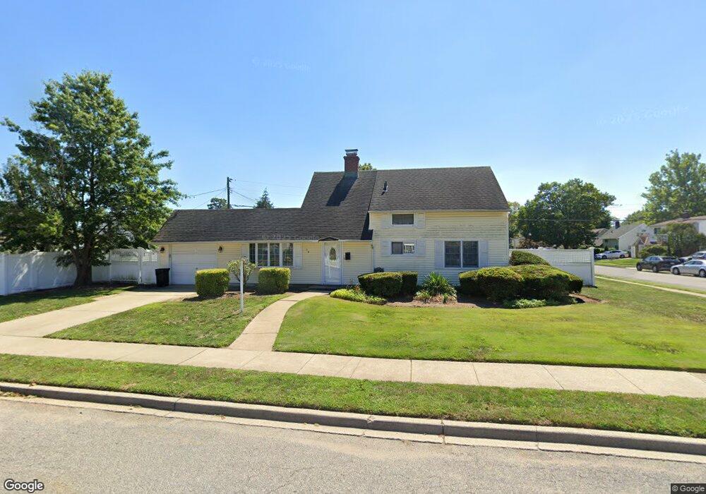 54 Red Maple Dr N, Wantagh, NY 11793 - photo 1