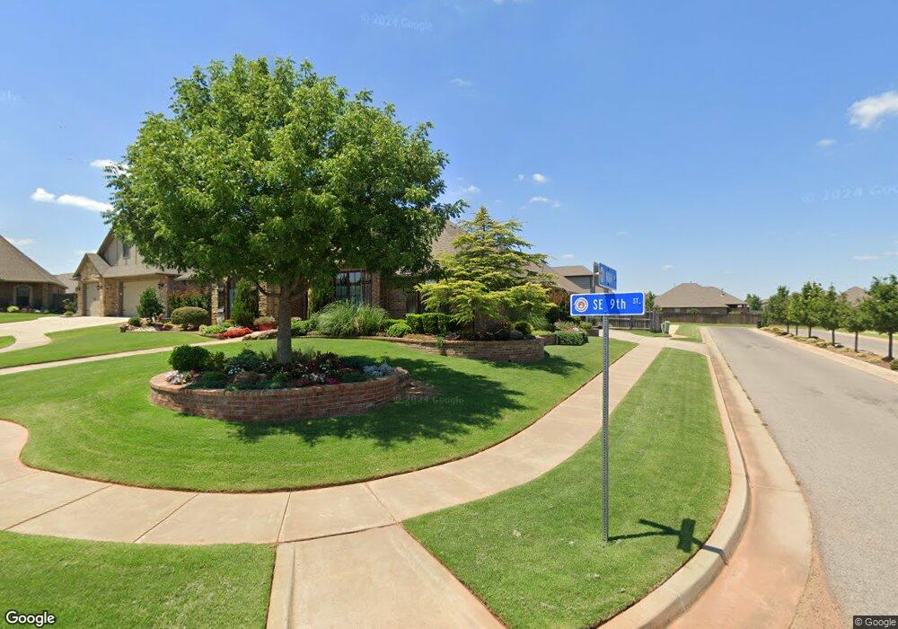 2809 SE 9th St, Moore, OK 73160 - photo 1