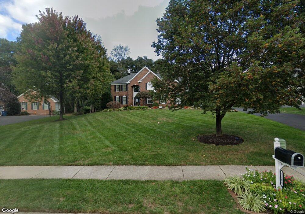 3209 Ox Meadow Ct, Herndon, VA 20171 - photo 1