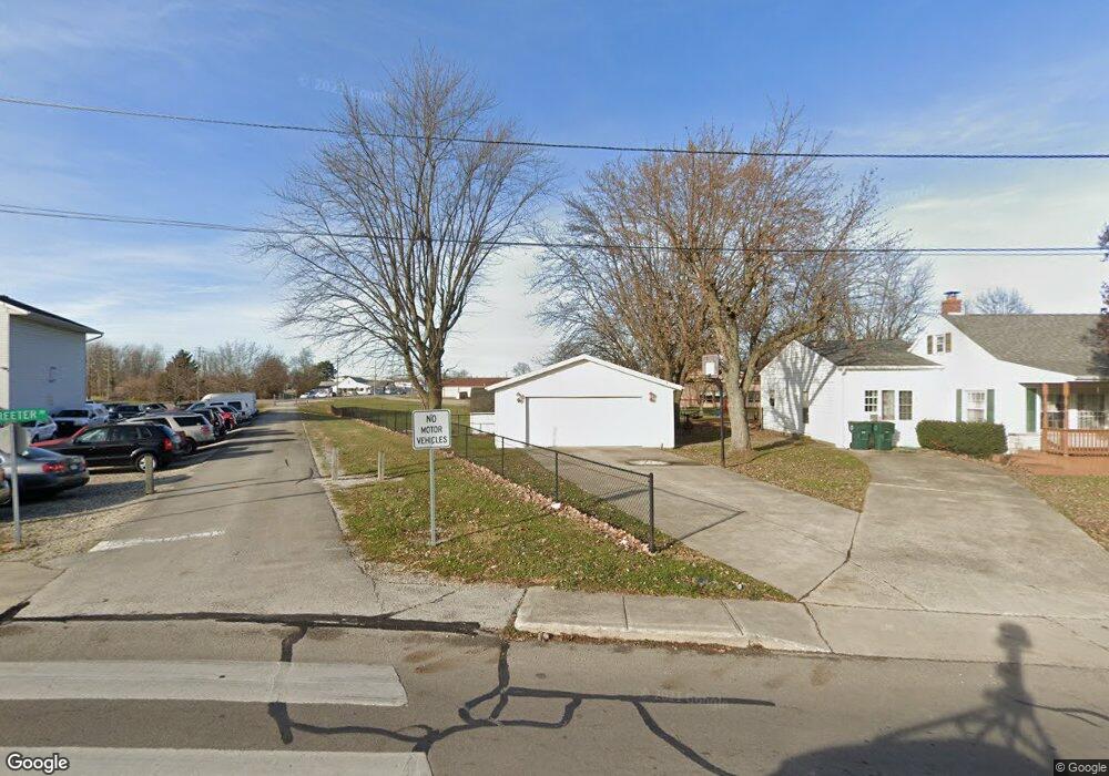 112 E Streeter Ave, Muncie, IN 47303 - photo 1