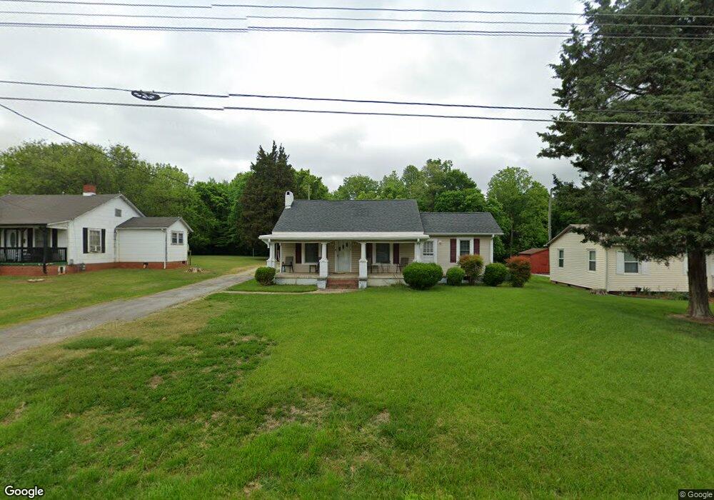 2715 Triangle Lake Rd, High Point, NC 27260 - photo 1